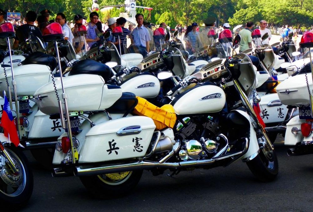 Taiwan Military Police - motorcycle of choice. - Picture Folder